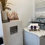 Kawalerka Z Widokiem Na Jezioro Apartamento *